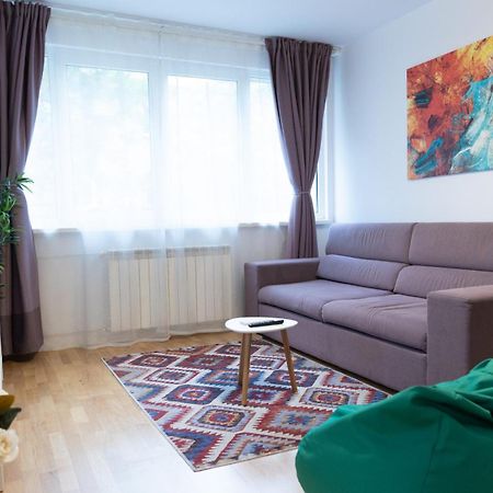 Old Town Central Oasis - Secured Parking Nearby - Self Check In - Metro Station At 1Min Bukarest Exterior foto